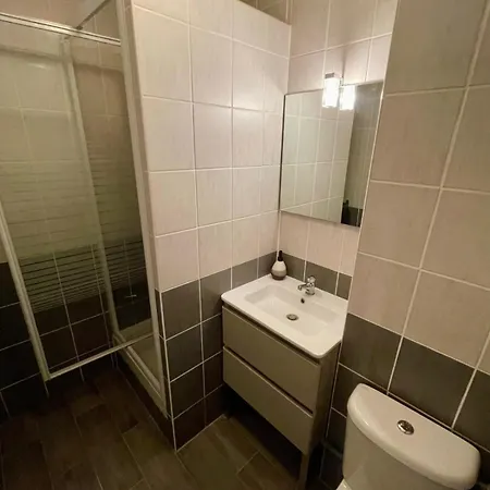 Apartment Bright A Few Steps From The Saint-Elme